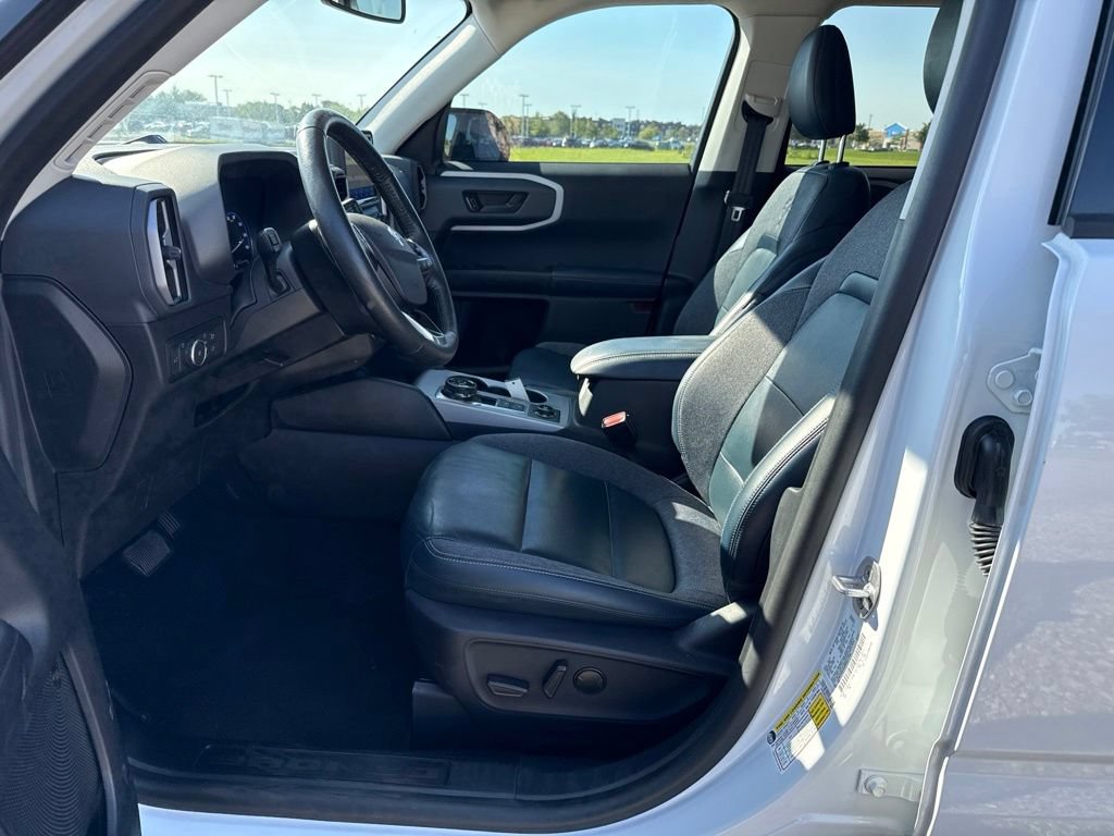 Used 2021 Ford Bronco Sport Outer Banks w/ Outer Banks Package (96D) AWD/4WD image 14