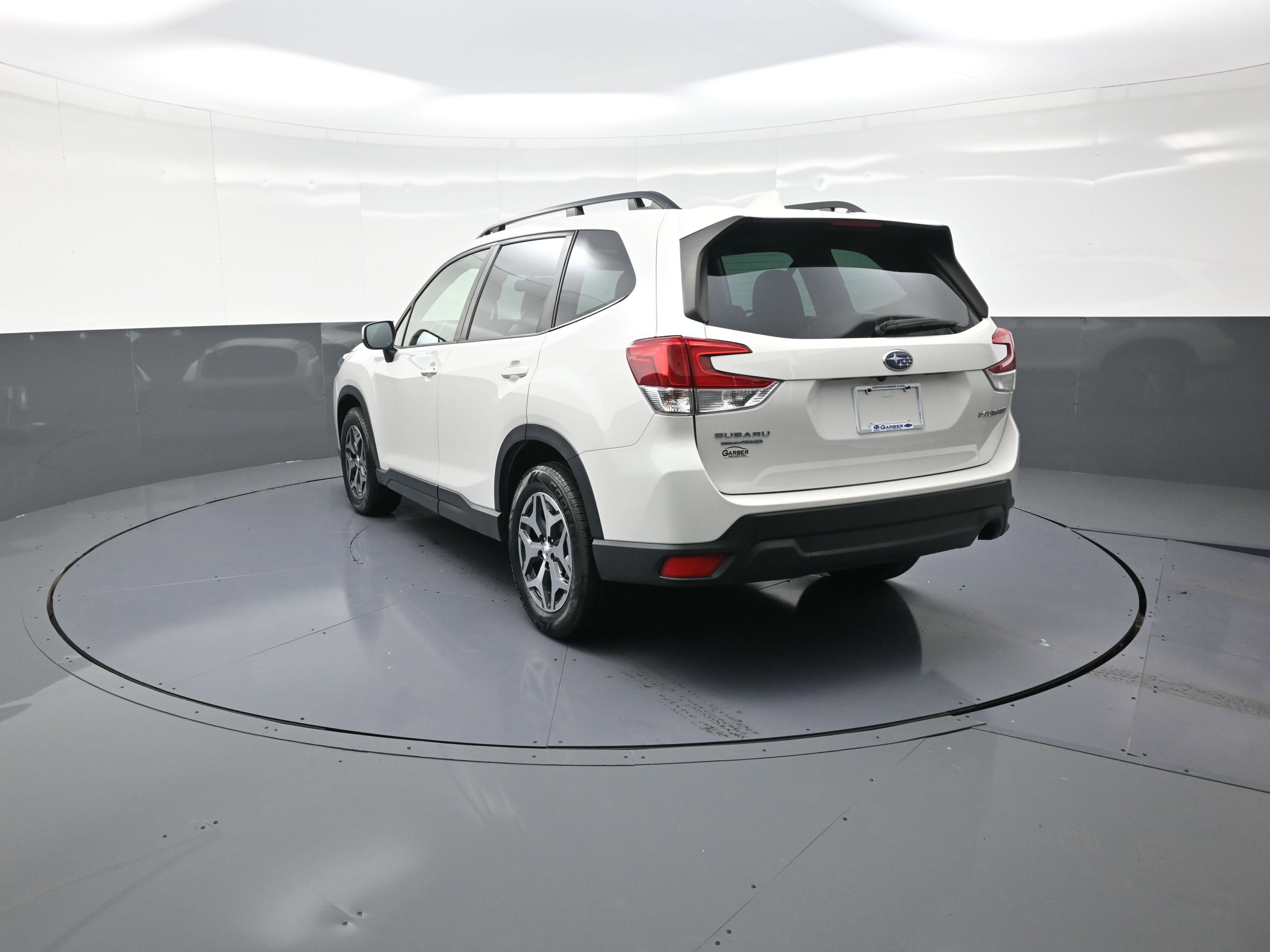 Used 2023 Subaru Forester Premium image 5