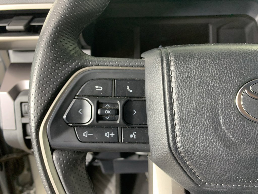 Used 2025 Toyota 4Runner SR5 image 18