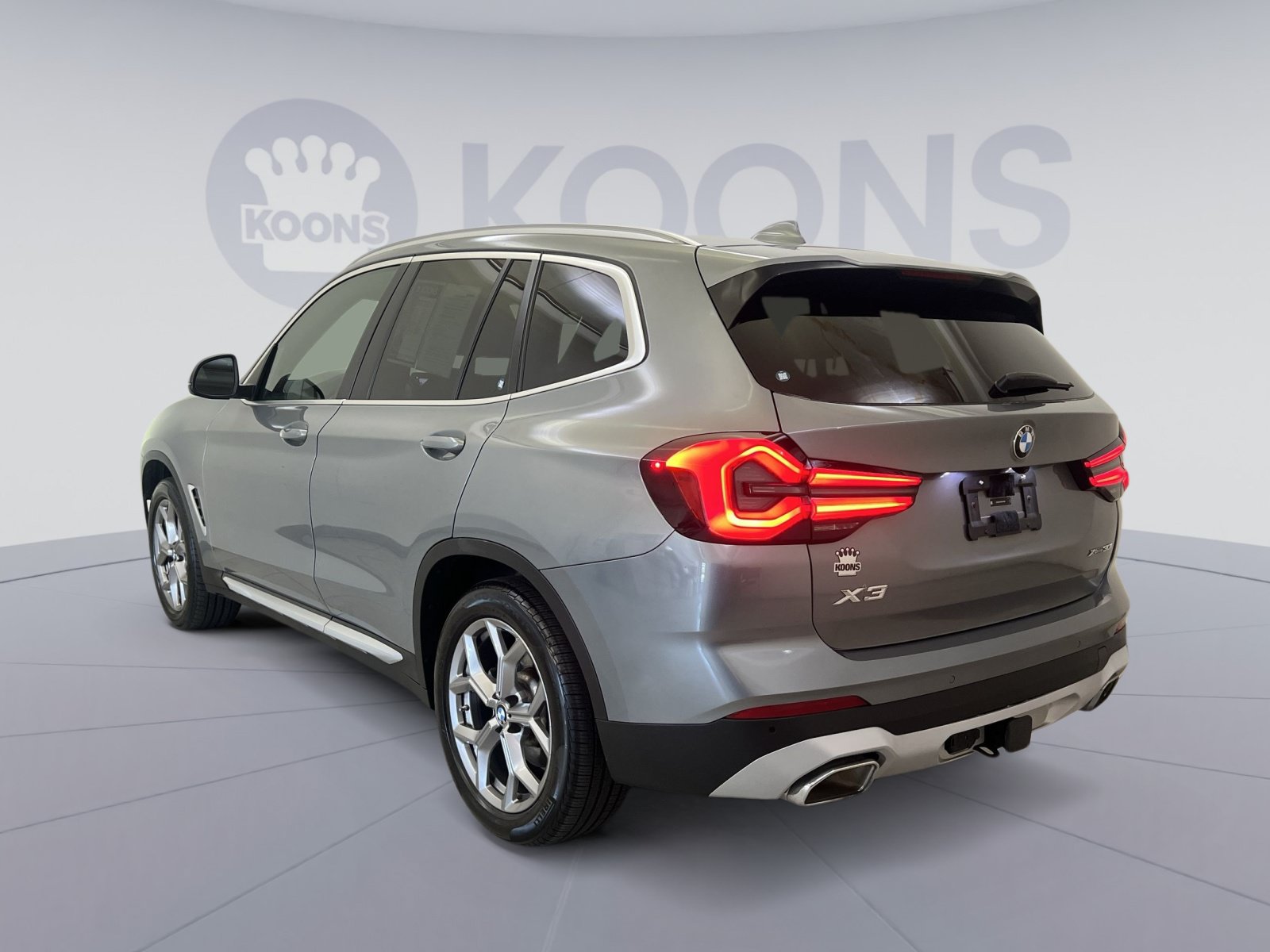 Used 2024 BMW X3 xDrive30i w/ Premium Package AWD/4WD image 7