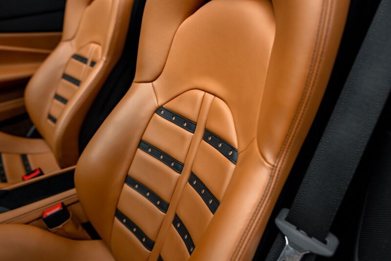 Used 2021 Ferrari F8 Tributo RWD image 21