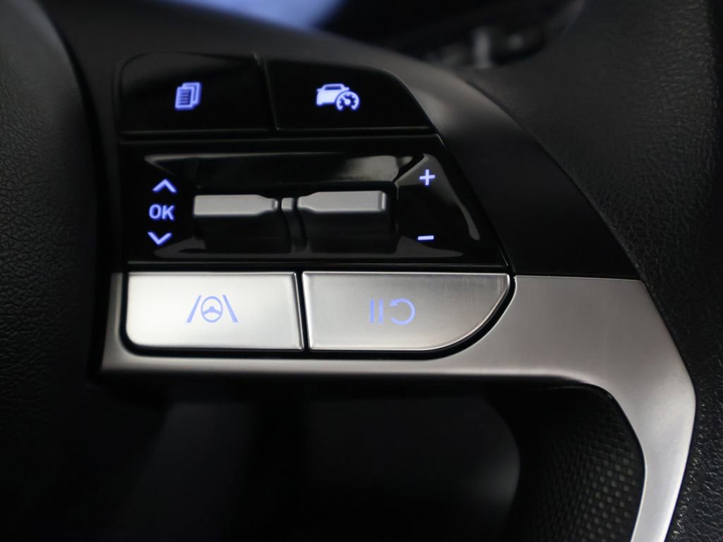 Certified 2024 Hyundai Elantra SEL image 36