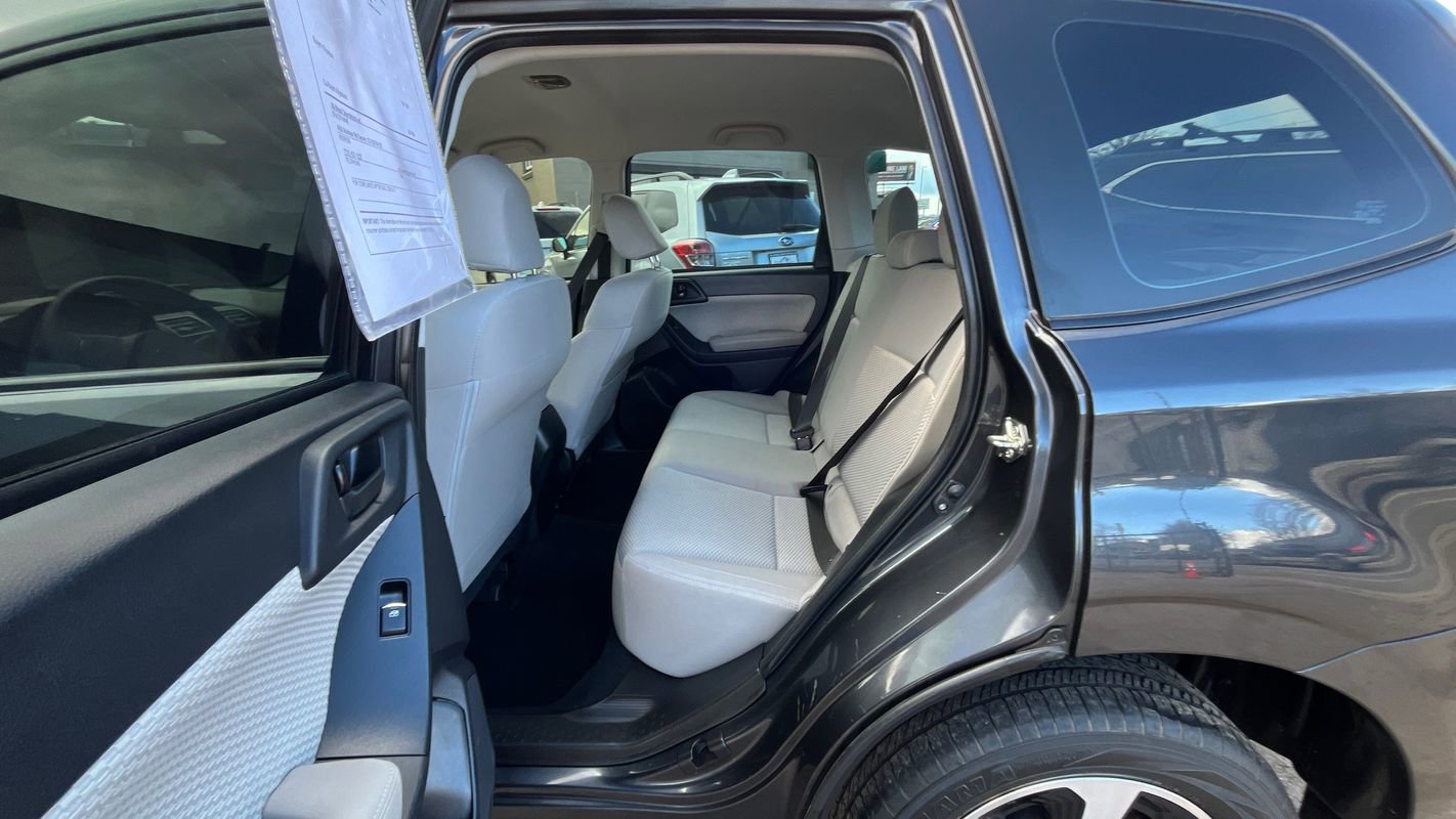 Used 2018 Subaru Forester 2.5i w/ Alloy Wheel Package image 19