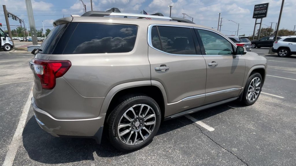 Used 2022 GMC Acadia Denali w/ Denali Ultimate Package AWD/4WD image 2