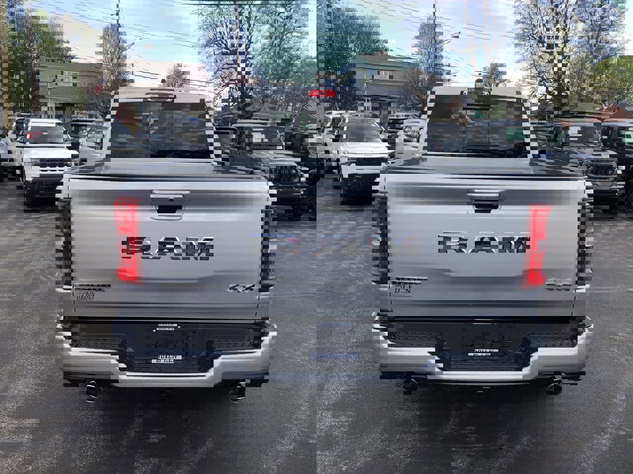 New 2026 RAM 1500 4x4 Crew Cab image 10