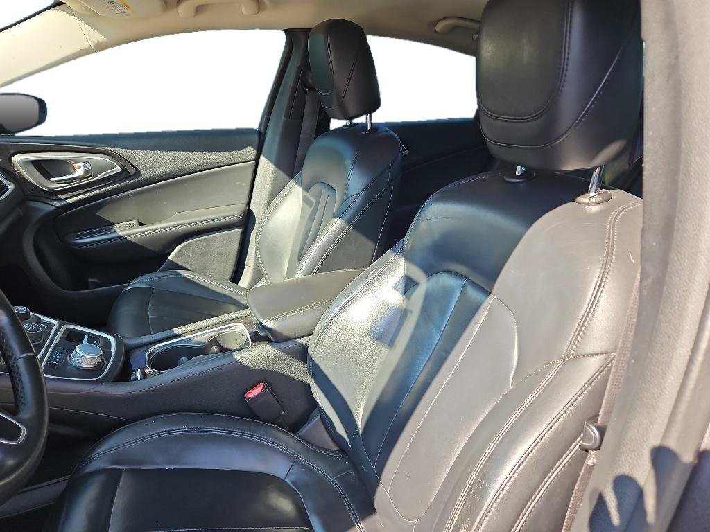 Used 2015 Chrysler 200 C FWD image 7
