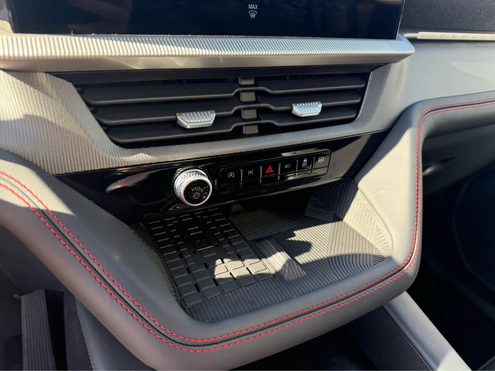 New 2025 Ford Explorer ST image 15