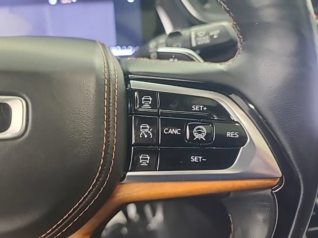 Used 2021 Jeep Grand Cherokee L Summit AWD/4WD image 34