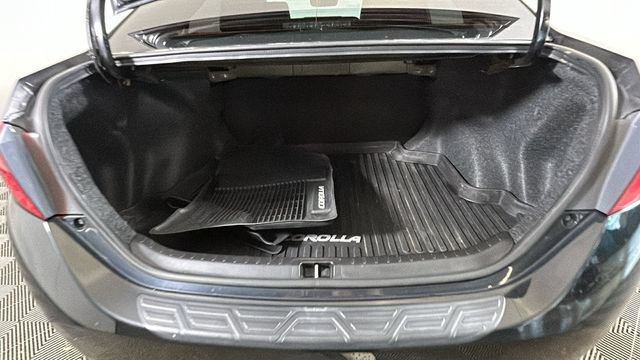 Used 2018 Toyota Corolla XSE FWD image 28
