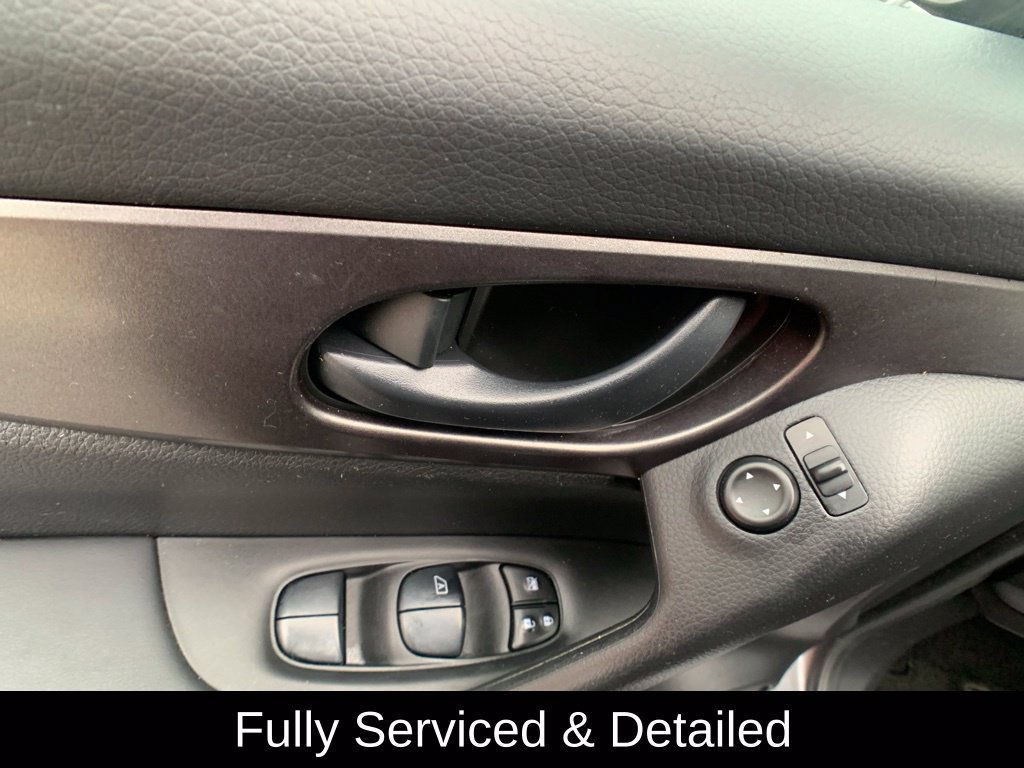 Used 2020 Nissan Rogue Sport S AWD/4WD image 12