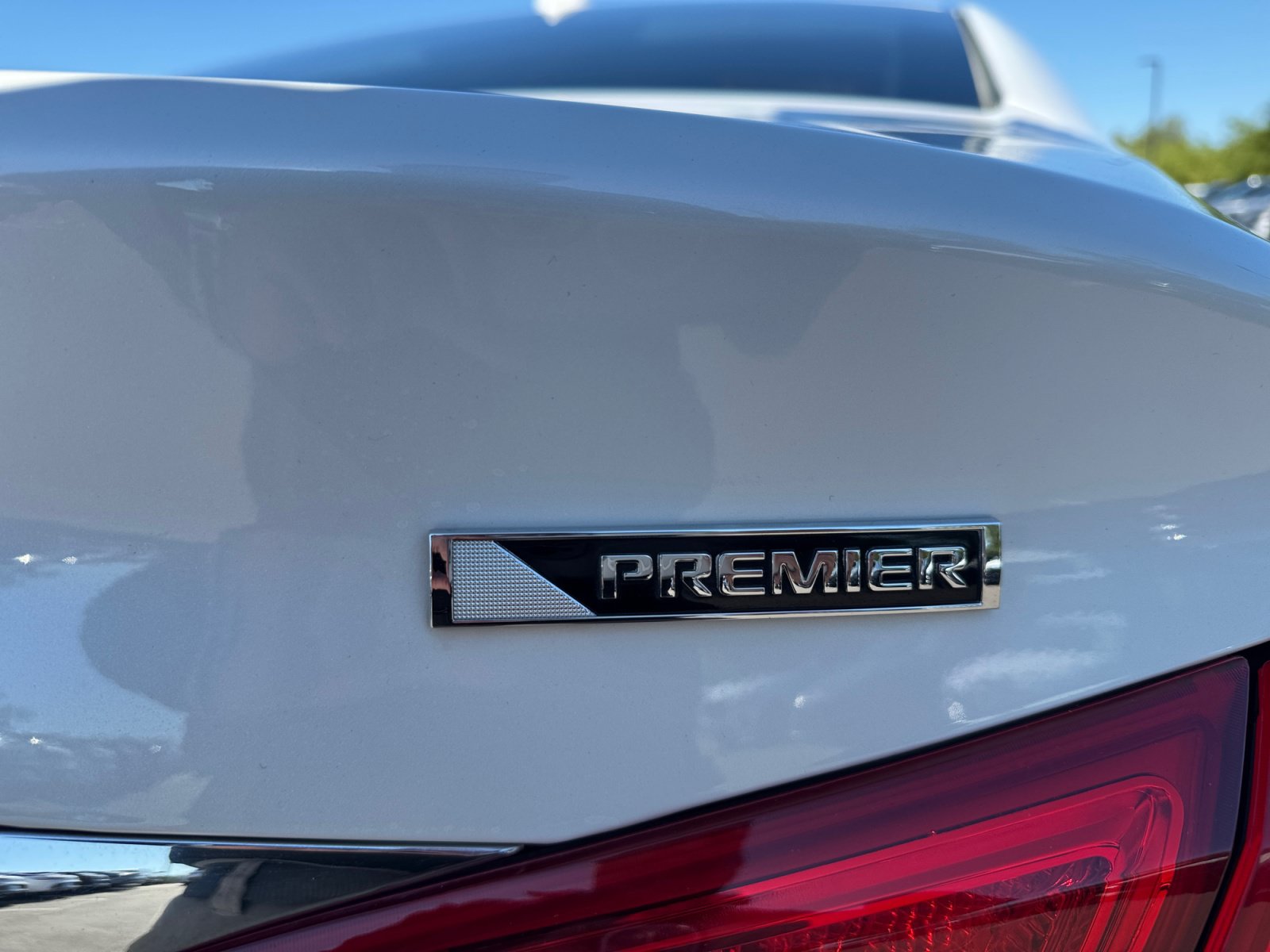 Used 2017 Chevrolet Impala Premier w/ Enhanced Convenience Package FWD image 24