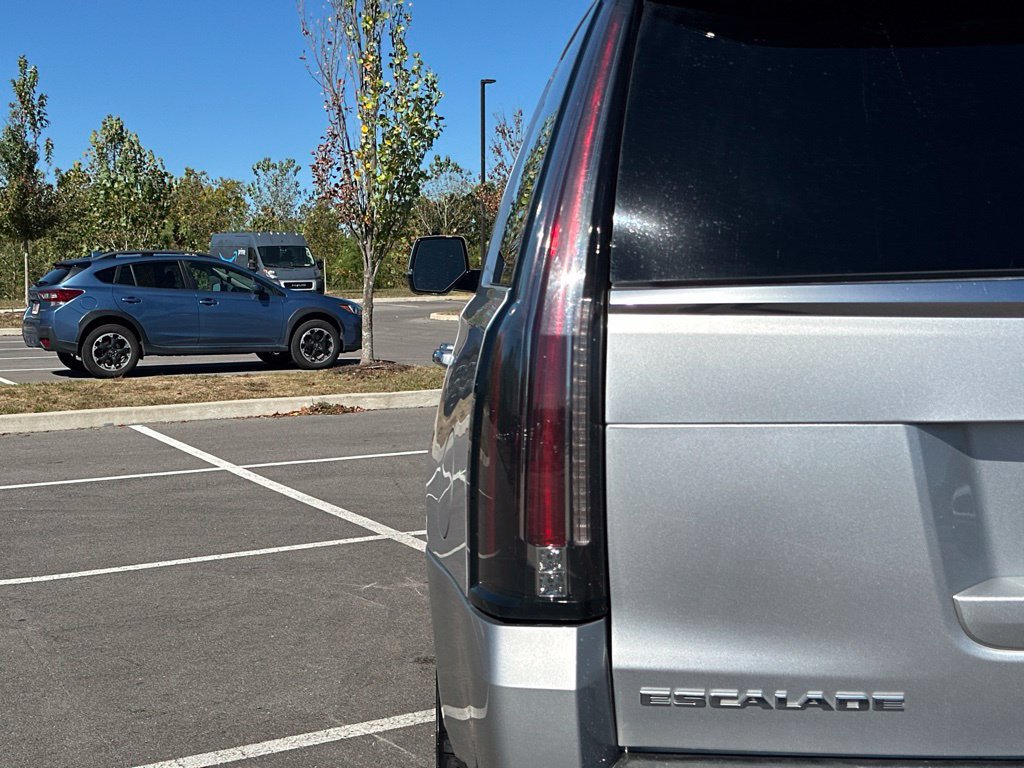 Used 2020 Cadillac Escalade Luxury RWD image 45
