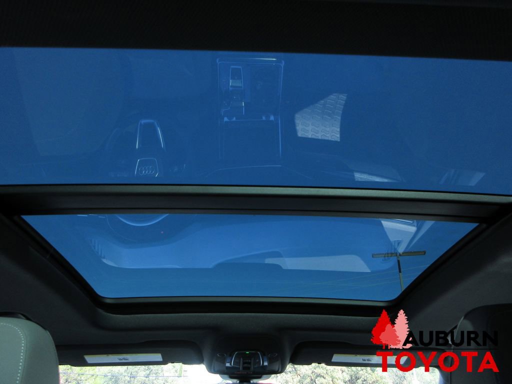 Used 2022 Audi Q8 Premium Plus image 11