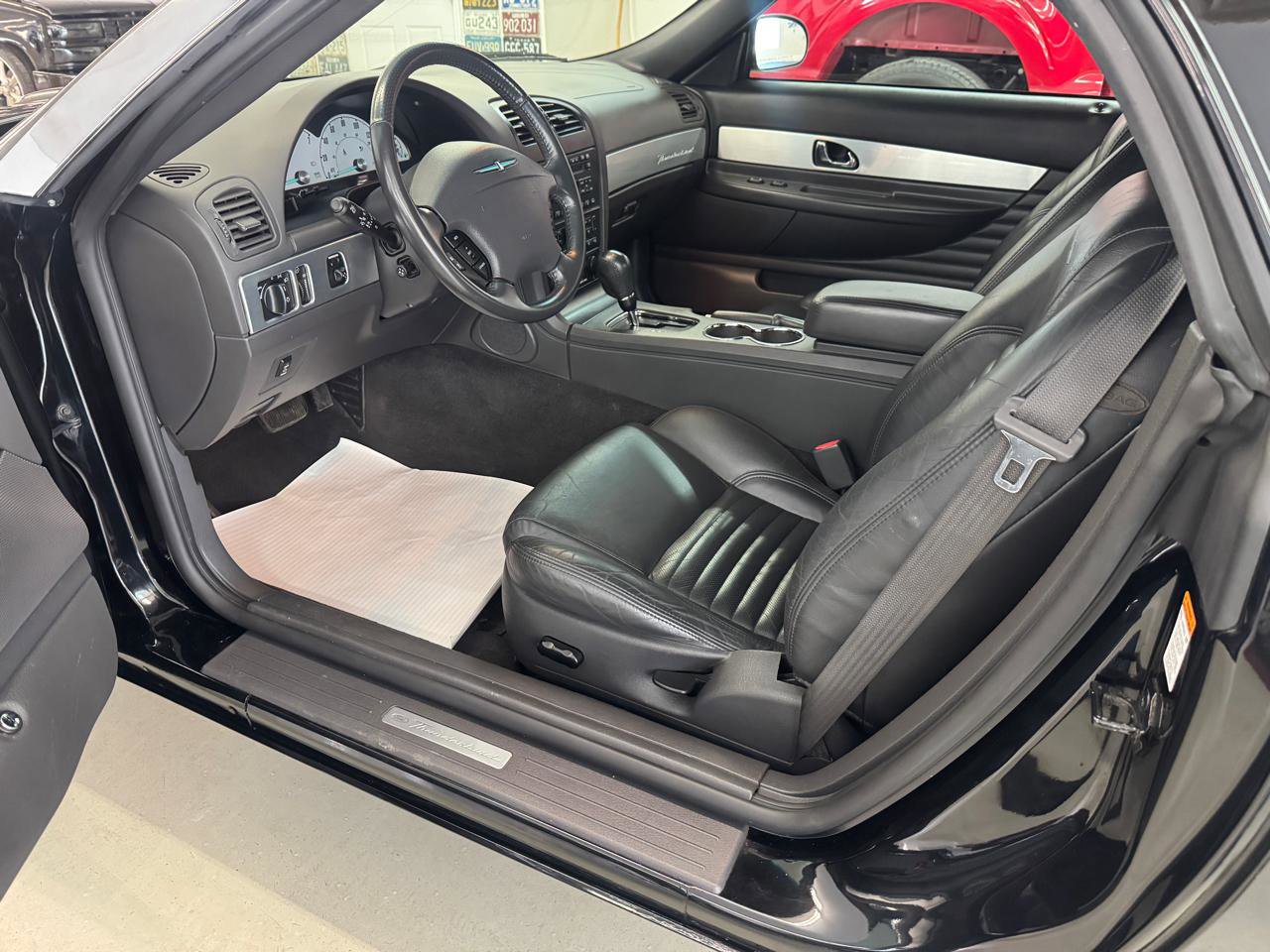 Used 2002 Ford Thunderbird image 6