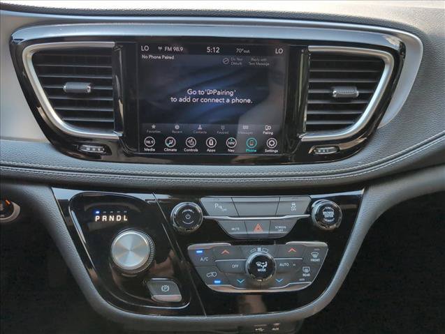 Used 2020 Chrysler Pacifica Limited w/ S Appearance Package FWD image 14