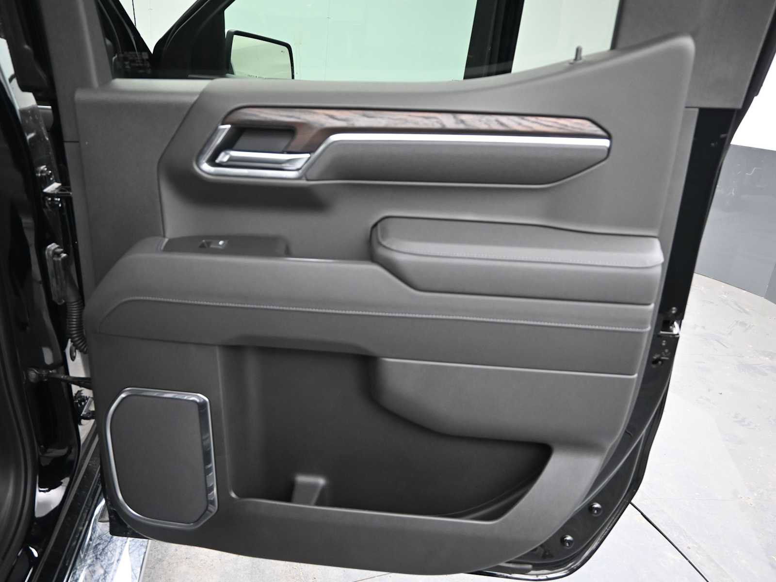 New 2026 GMC Sierra 1500 SLT w/ SLT Premium Package image 22