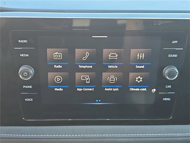 Used 2025 Volkswagen Taos SE image 19