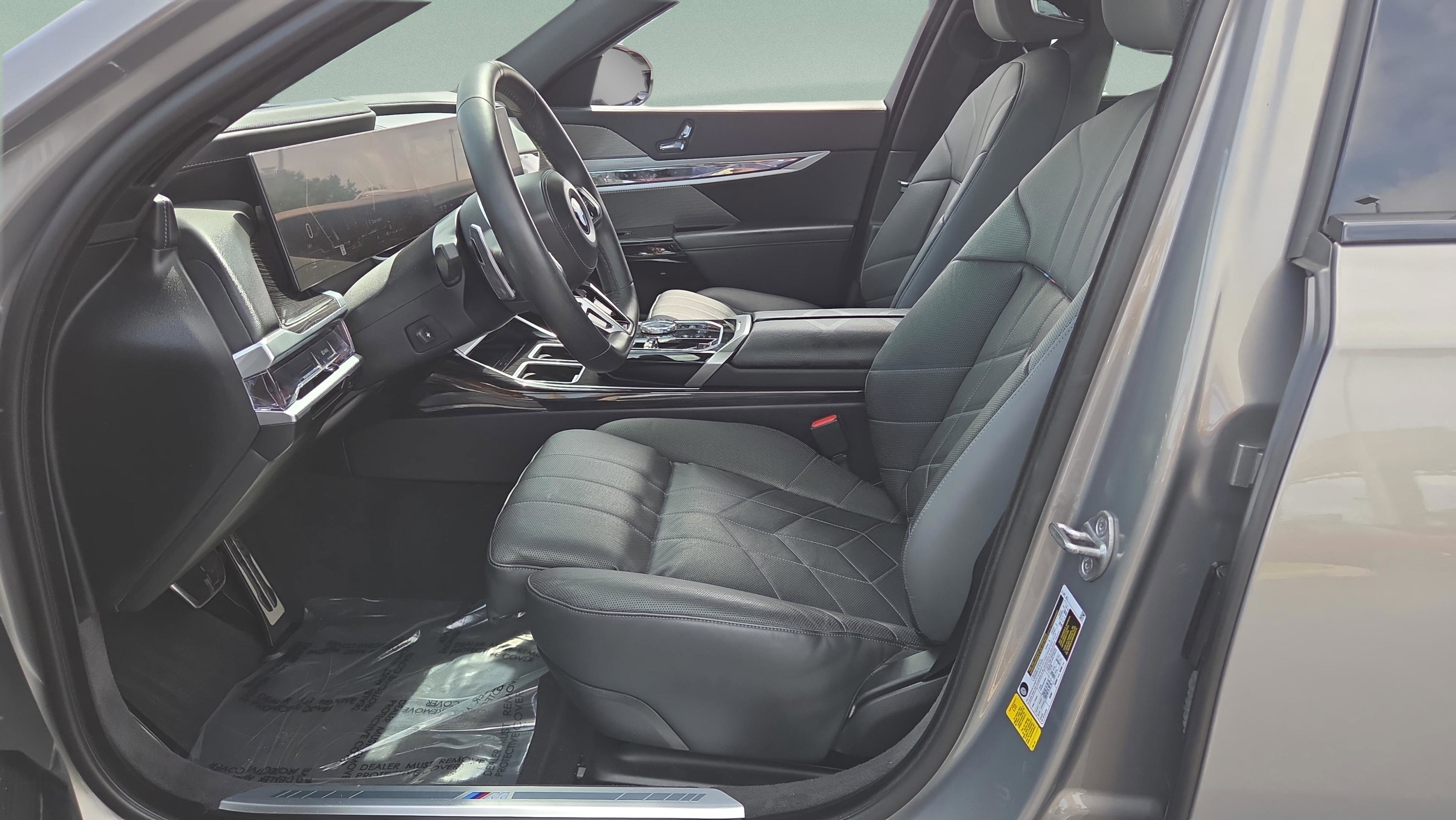 Certified 2023 BMW 740i RWD image 9