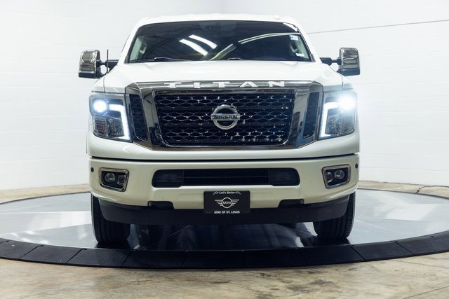 Used 2017 Nissan Titan Platinum Reserve image 5
