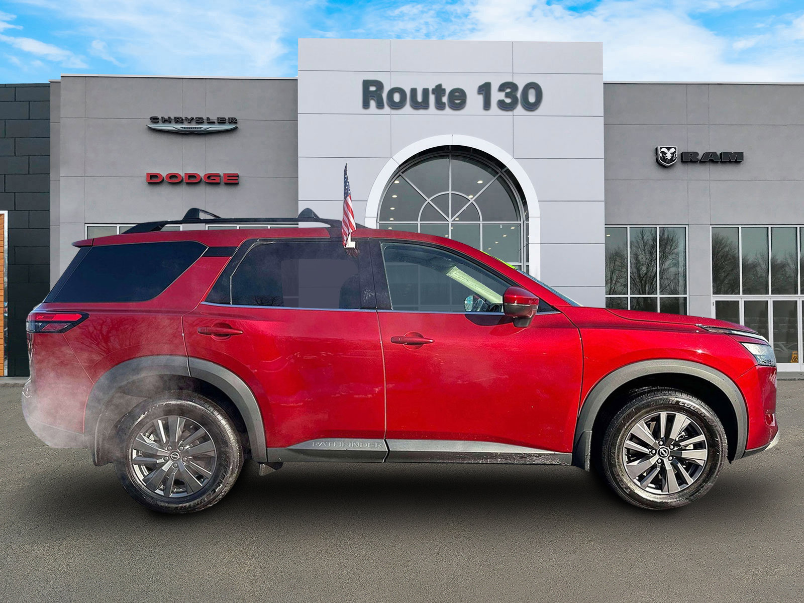 Used 2023 Nissan Pathfinder SV AWD/4WD image 5