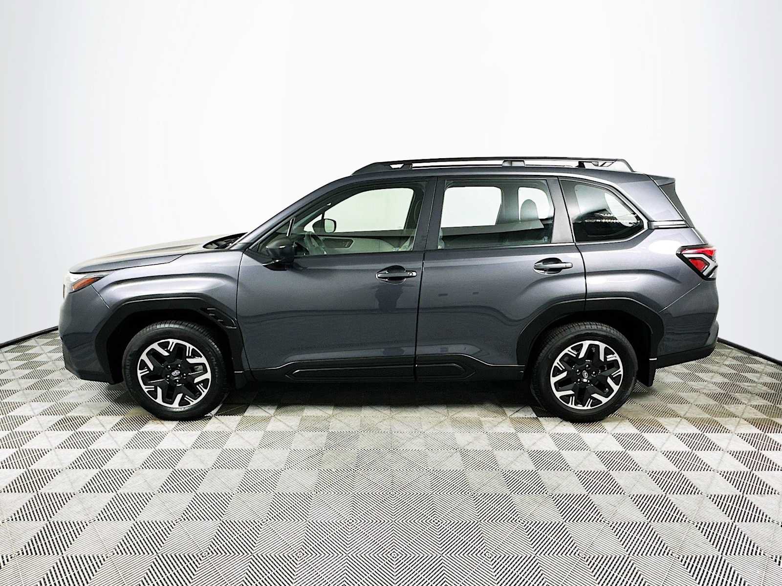 Certified 2025 Subaru Forester w/ Convenience Package #2 AWD/4WD image 4