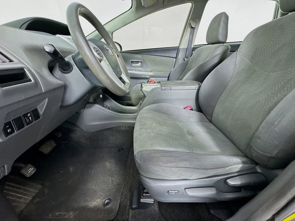 Used 2014 Toyota Prius V Two image 25