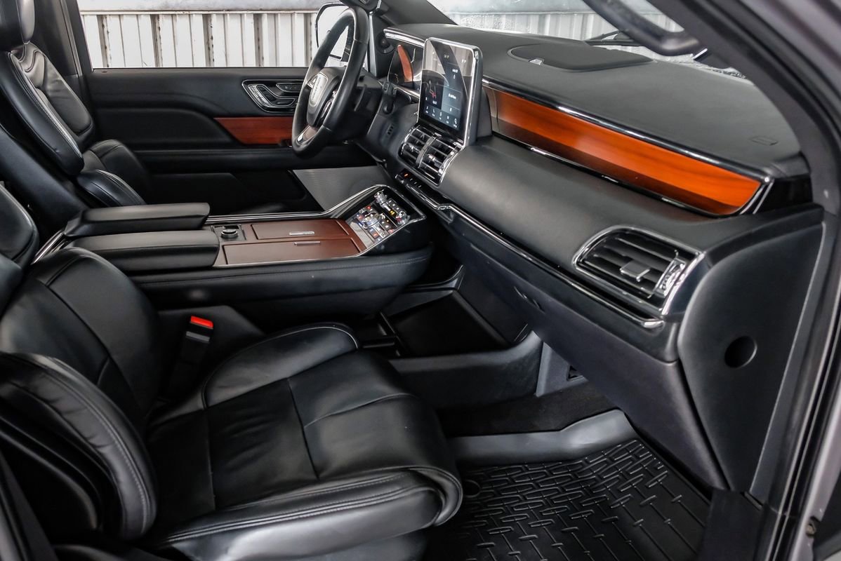 Used 2021 Lincoln Navigator L Reserve w/ Luxury Package AWD/4WD image 12