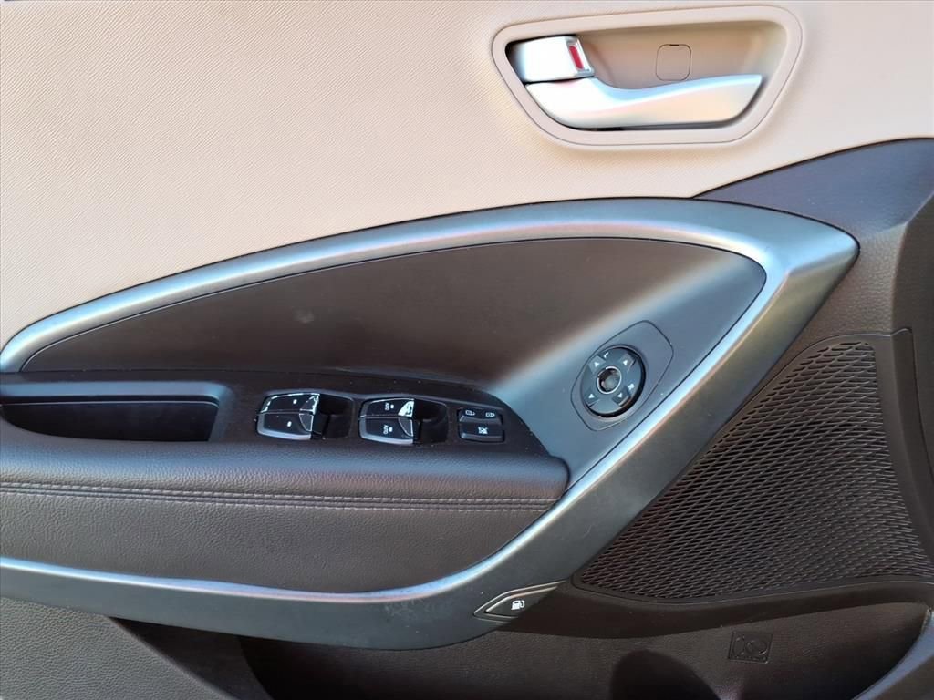 Used 2018 Hyundai Santa Fe Sport w/ 2.4L Value Package 02 image 17