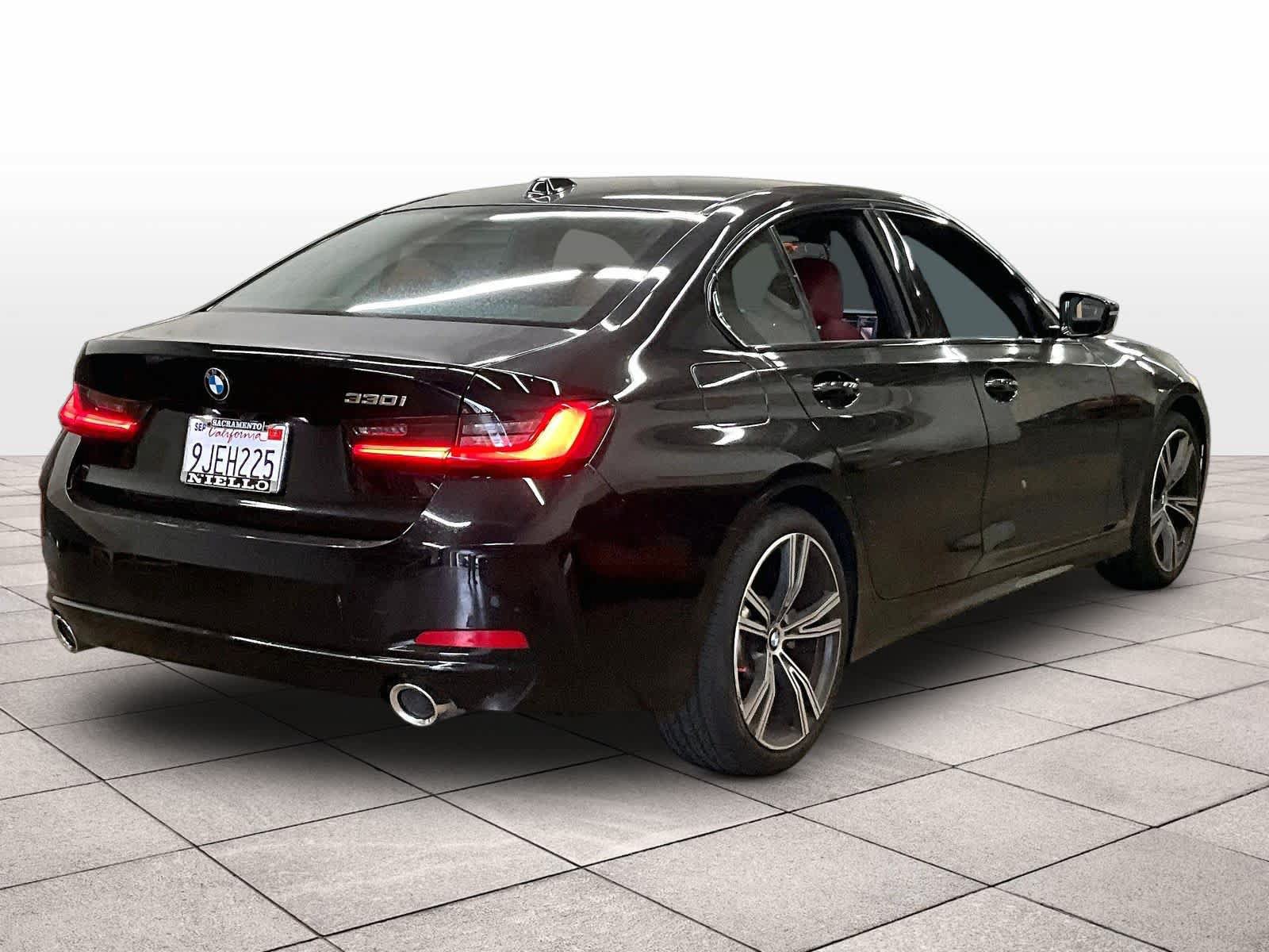 Used 2023 BMW 330i Sedan w/ Driving Assistance Package RWD image 15
