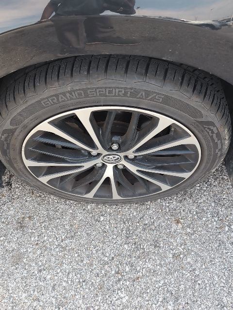 Used 2018 Toyota Camry SE image 9