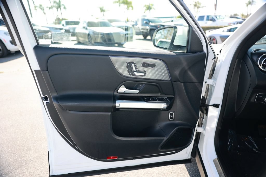Used 2023 Mercedes-Benz EQB 350 4MATIC SUV w/ Exclusive Package image 16