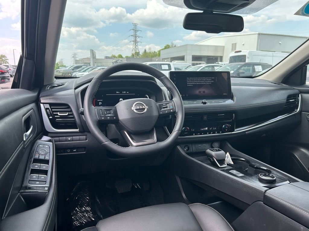 Used 2026 Nissan Rogue SL AWD/4WD image 13