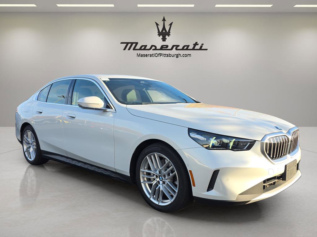 Used 2025 BMW 530i xDrive image 7