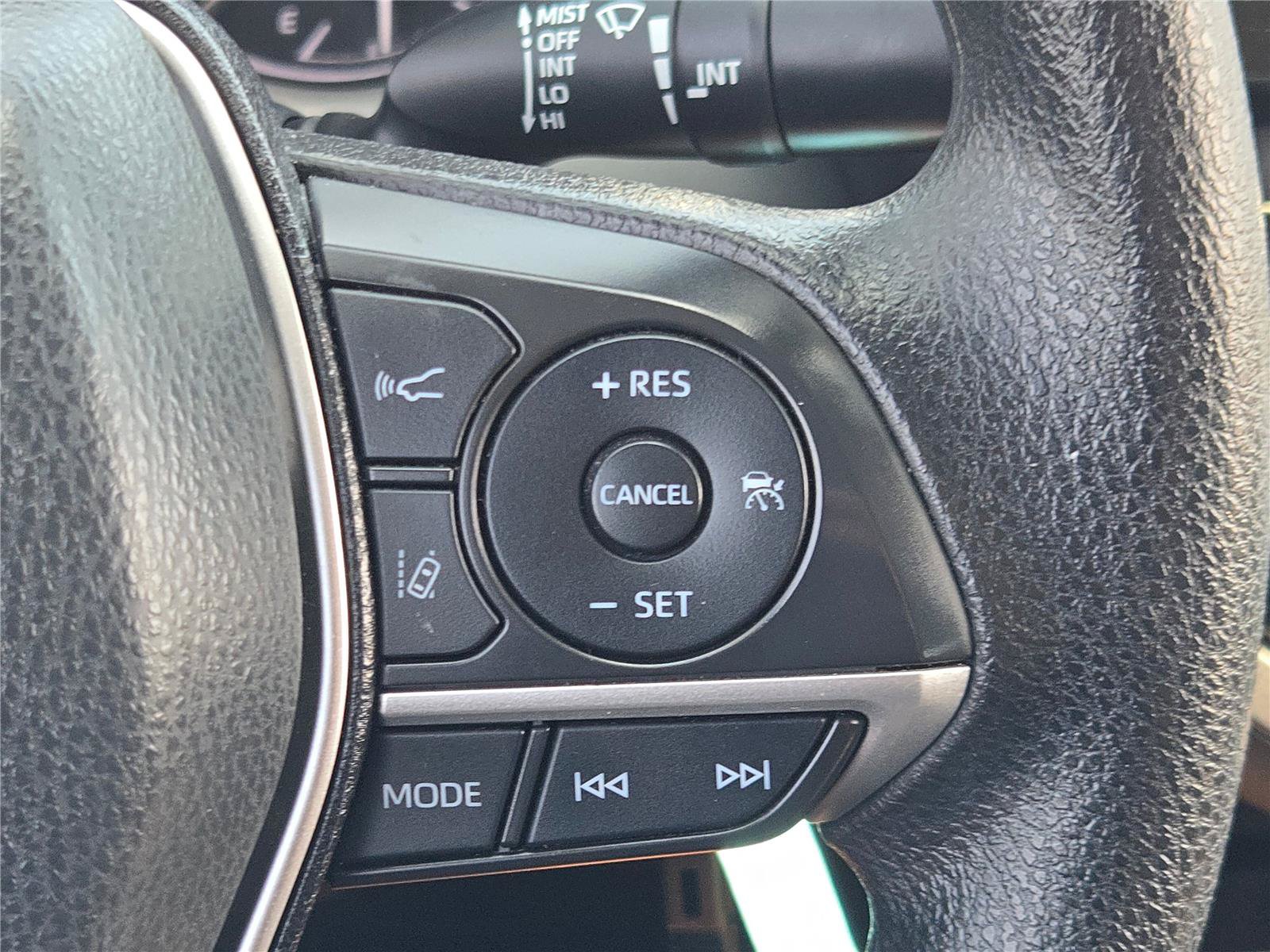 Used 2023 Toyota Camry LE AWD/4WD image 31