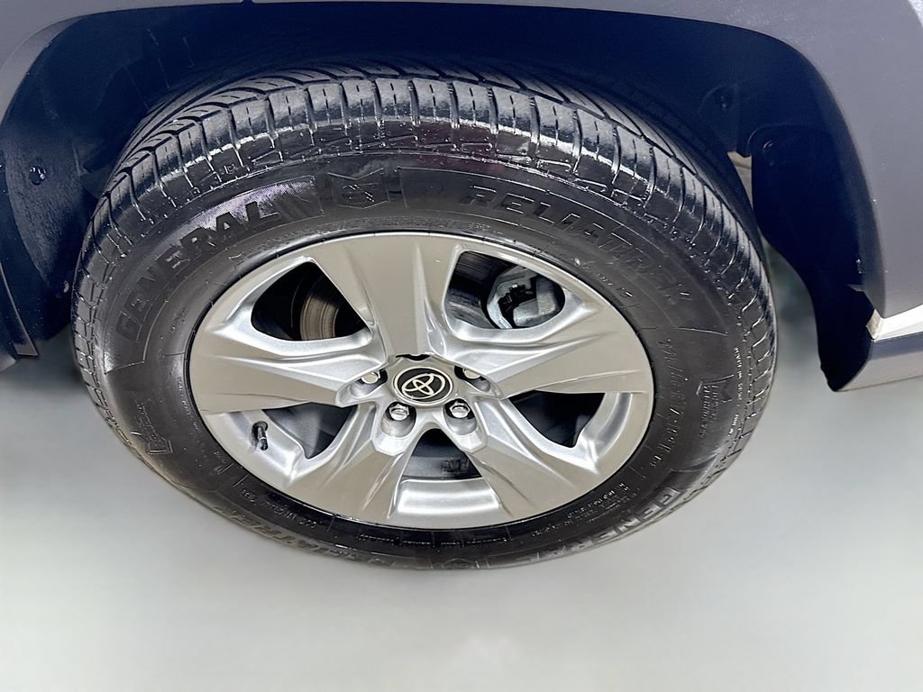 Certified 2023 Toyota RAV4 XLE w/ Convenience Package AWD/4WD image 9