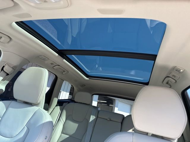 New 2026 Volvo XC60 T8 Ultra w/ Protection Package Premier image 14