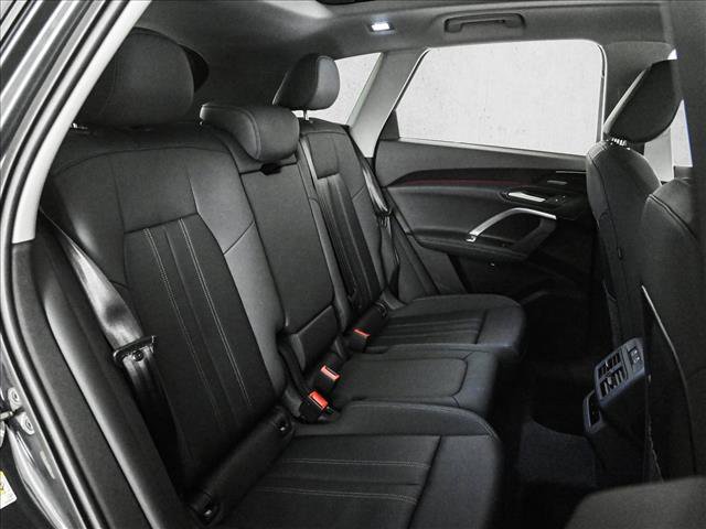 Certified 2025 Audi Q5 Premium Plus w/ Premium Plus image 21