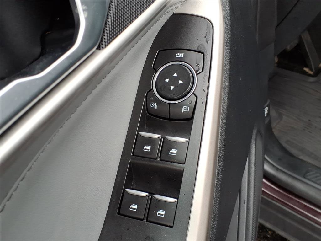 Certified 2022 Ford Explorer XLT w/ Equipment Group 202A image 21