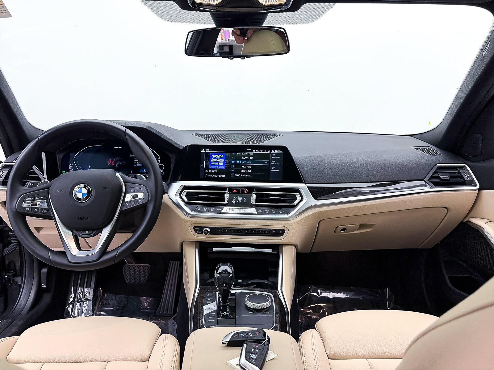 Used 2021 BMW 330e xDrive w/ Convenience Package AWD/4WD image 27
