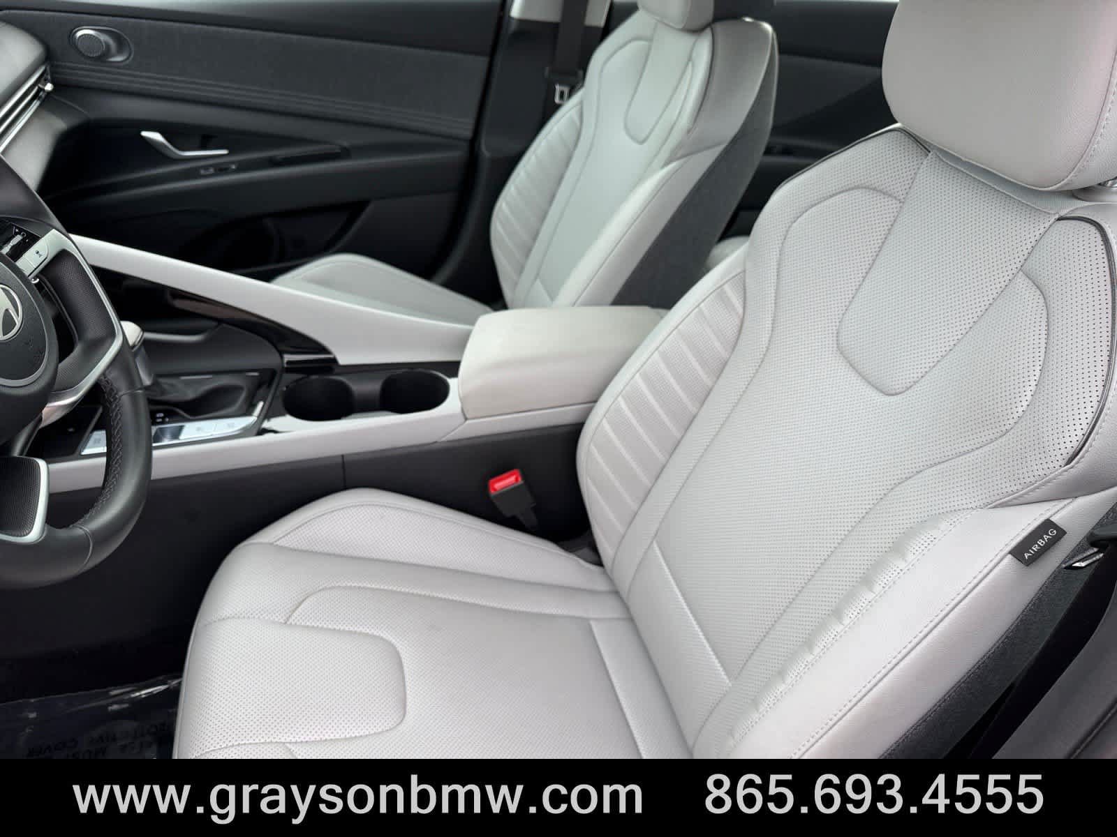 Used 2025 Hyundai Elantra Limited FWD image 10