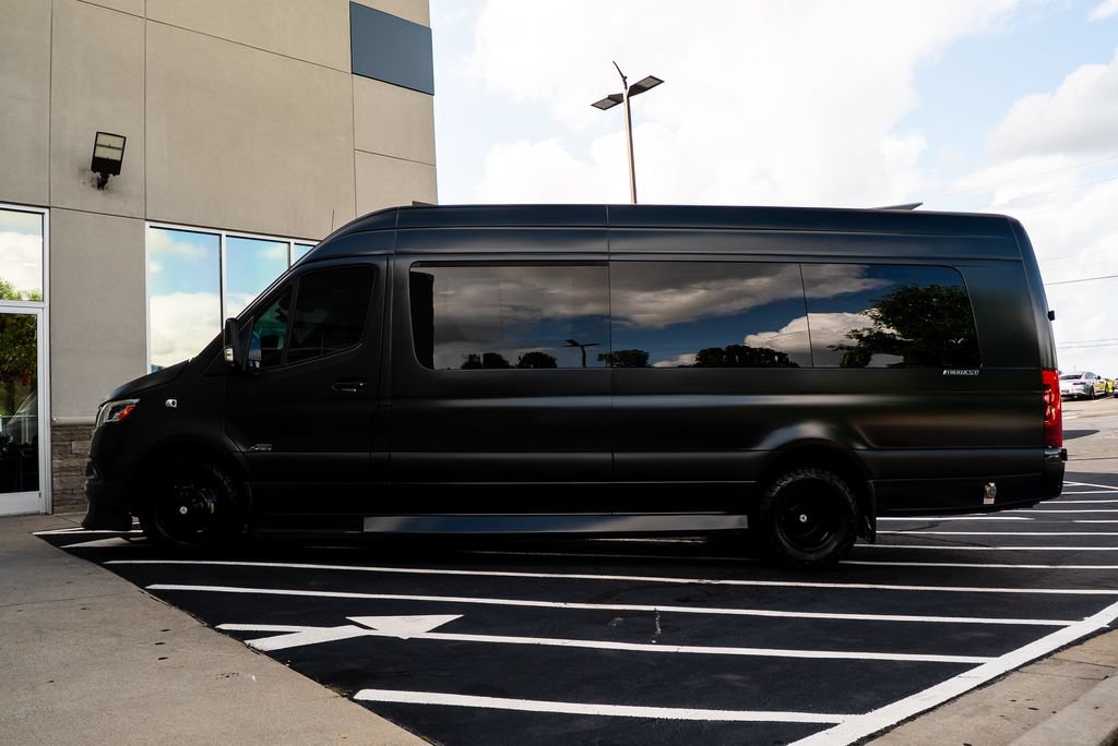 Used 2023 Mercedes-Benz Sprinter 3500 image 18