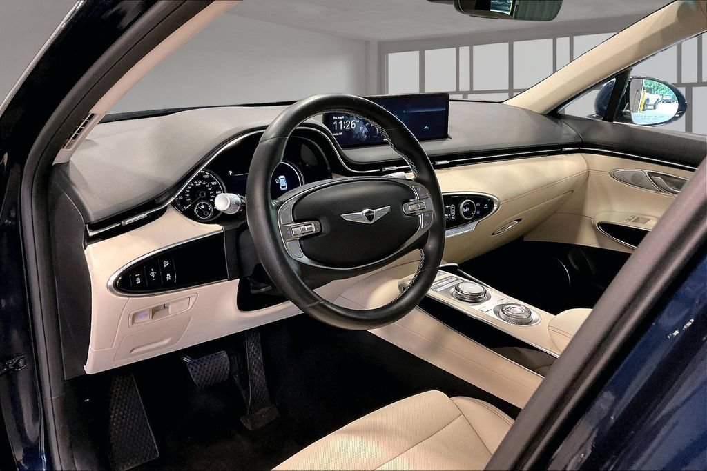 Used 2022 Genesis GV70 2.5T AWD/4WD image 18