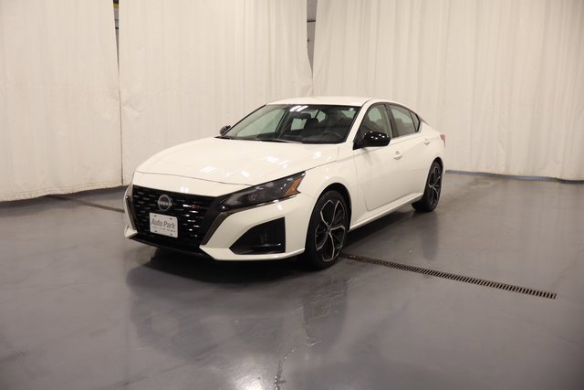 Used 2024 Nissan Altima 2.5 SR image 4