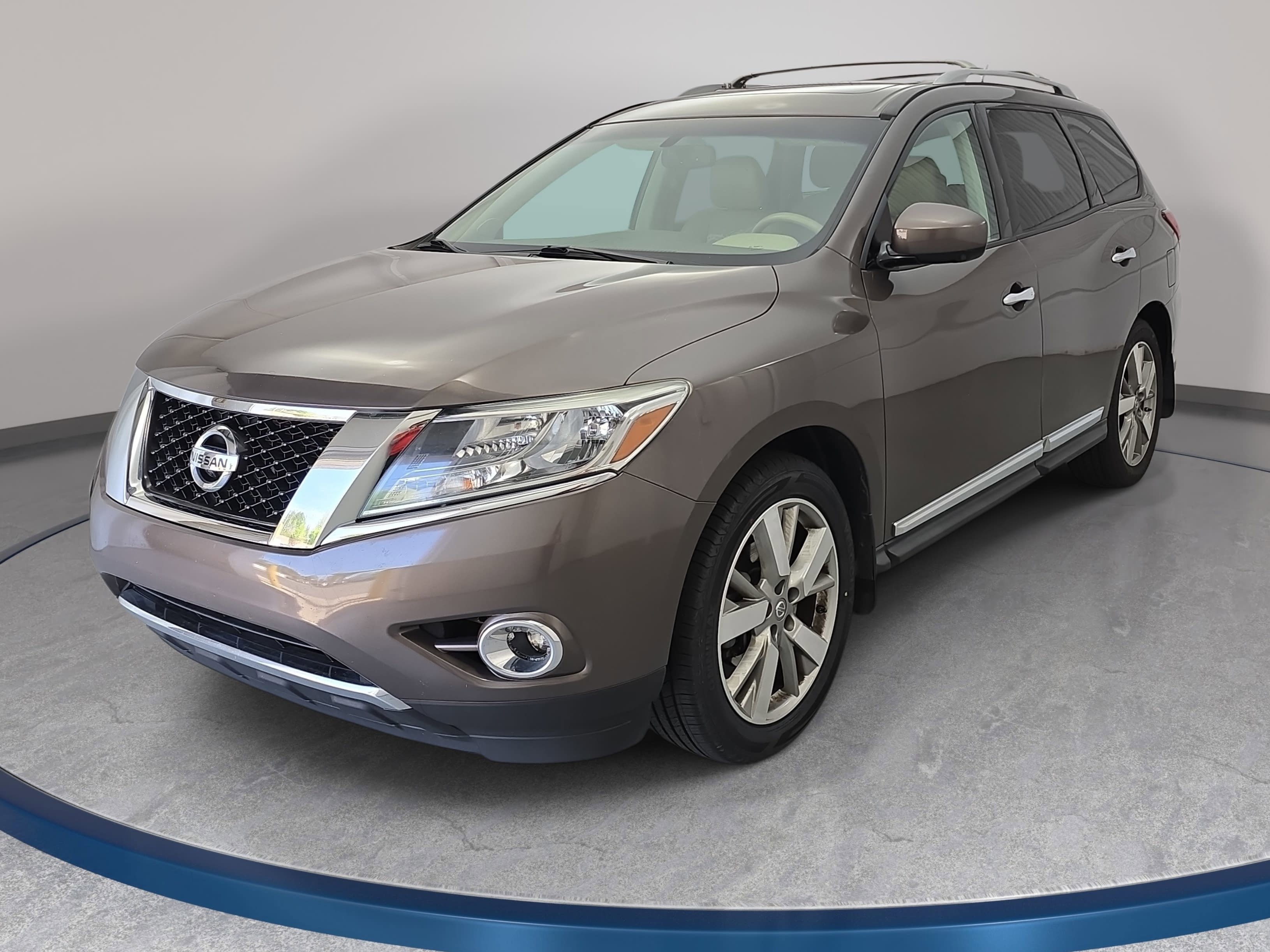 Used 2015 Nissan Pathfinder Platinum image 1