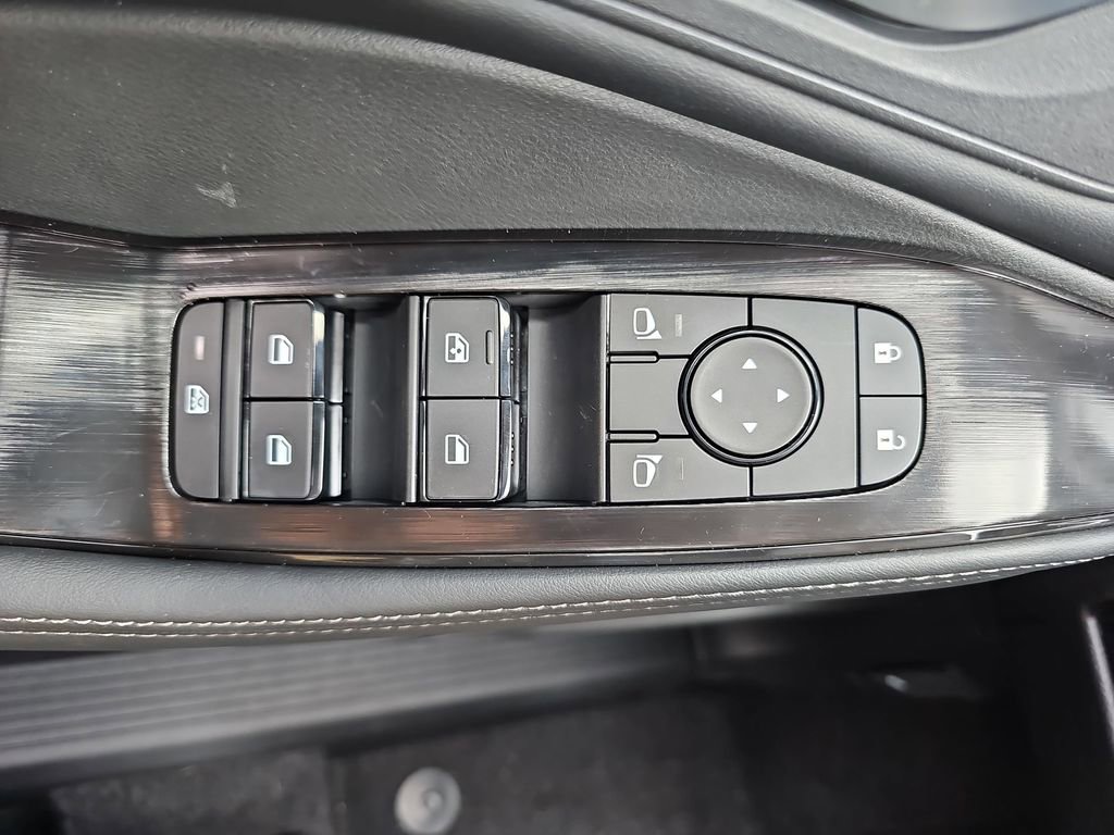 New 2026 Nissan Rogue SV image 31