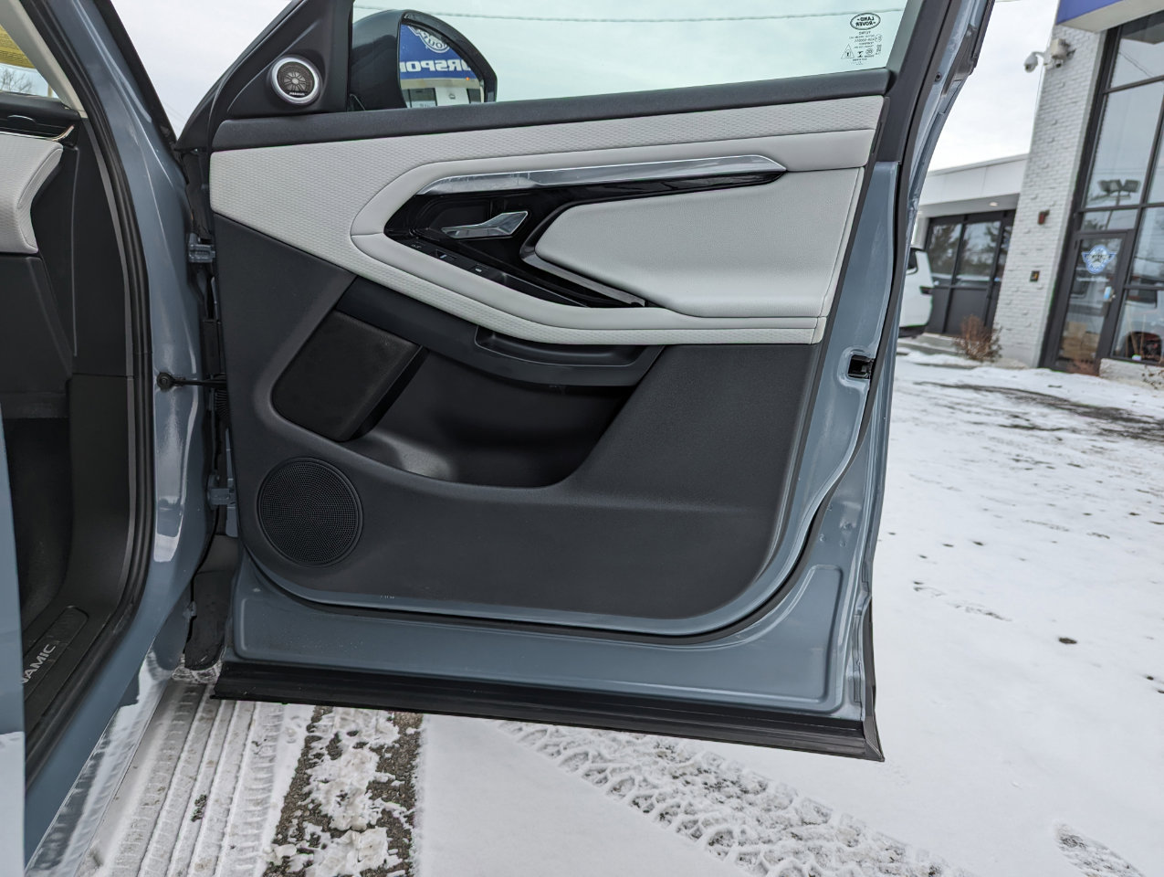 Used 2022 Land Rover Range Rover Evoque R-Dynamic S image 33