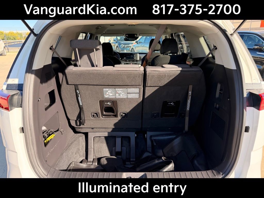 Certified 2024 Kia Carnival LX image 27