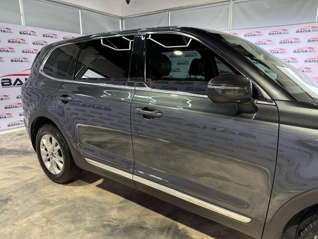Used 2020 Kia Telluride LX AWD/4WD image 7