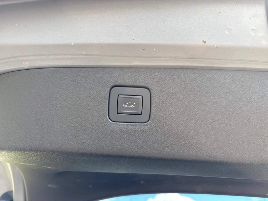 Used 2024 Buick Envista Sport Touring w/ Convenience I Package FWD image 10