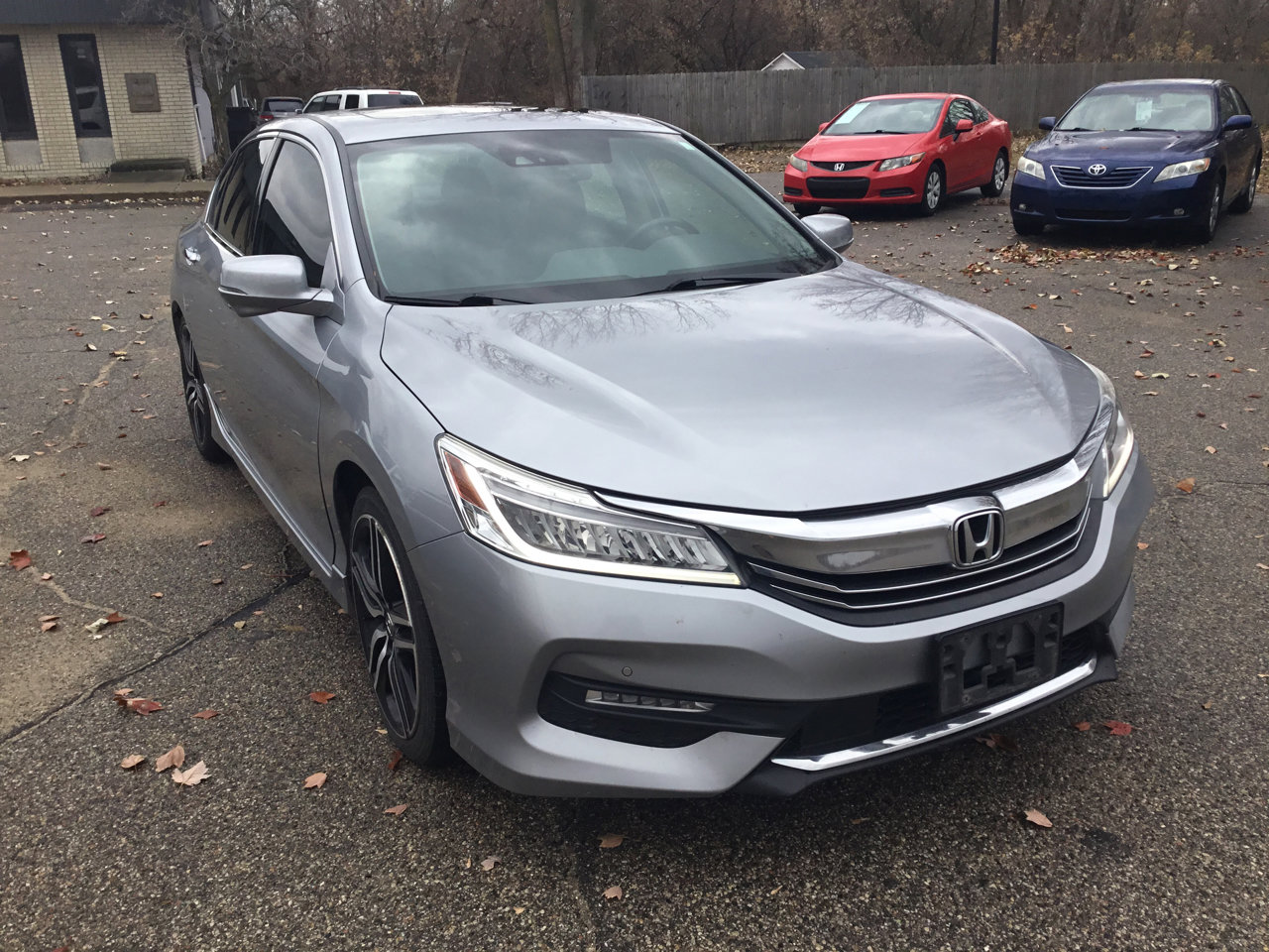 Used 2016 Honda Accord Touring image 4